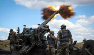 Ukraine M777 firing Donbas